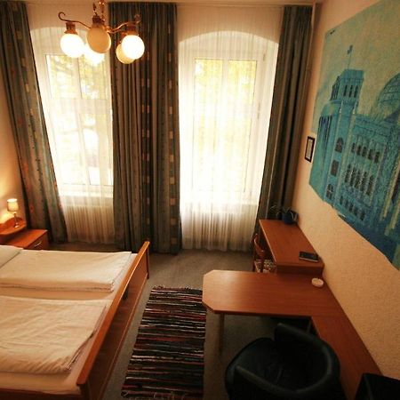 Hotel - Pension Am Schloss Bellevue Berlin Szoba fotó